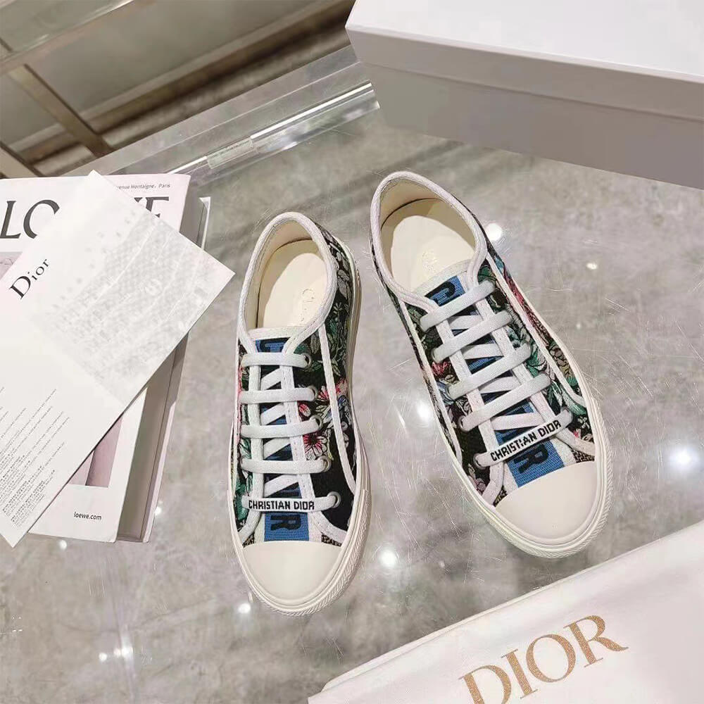 WALK N DIOR SNEAKER