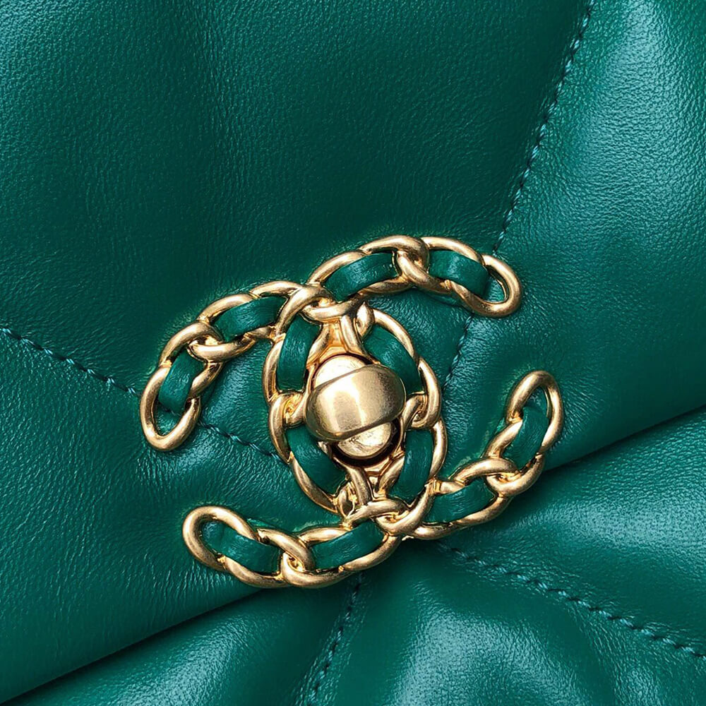CHANEL 19 Handbag